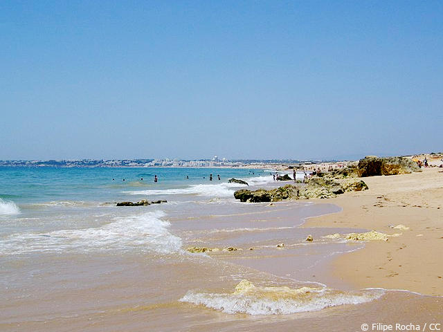 Praia da Galé, Albufeira, Distrito de Faro (Algarve), Sul de Portugal © Filipe Rocha / CC, ilustração
