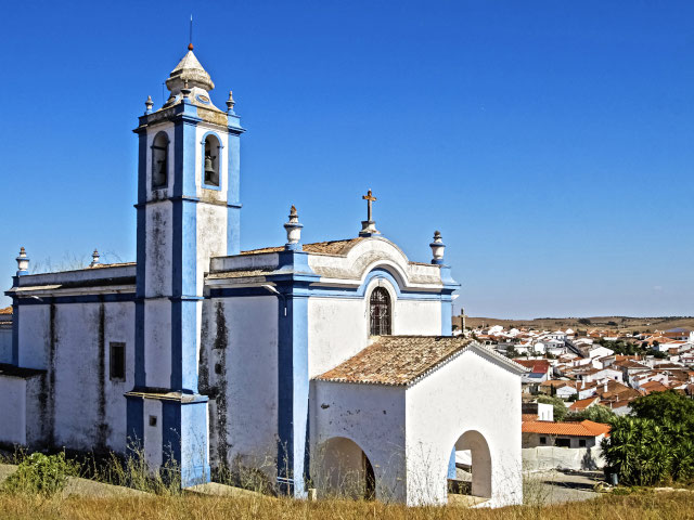 Igreja Matriz de Messejana, Aljustrel (Distrito de Beja), no Baixo Alentejo &copy; /Wikipedia, ilustração