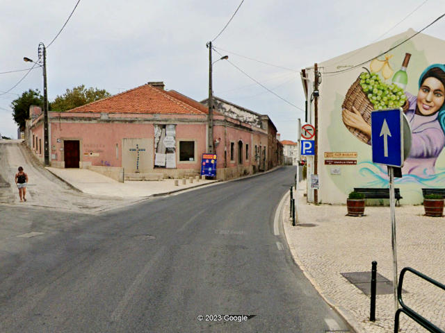 Arredores do Museu do Vinho e da Vinha no Centro de Loures, distrito de Lisboa &copy; Google Earth Pro
