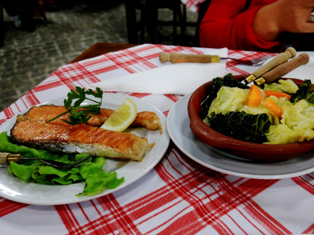 Adega Faustino, Centro de Chaves (Distrito de Vila Real), em Alto Douro Trás-os-Montes &copy; / Adega Faustino, ilustração