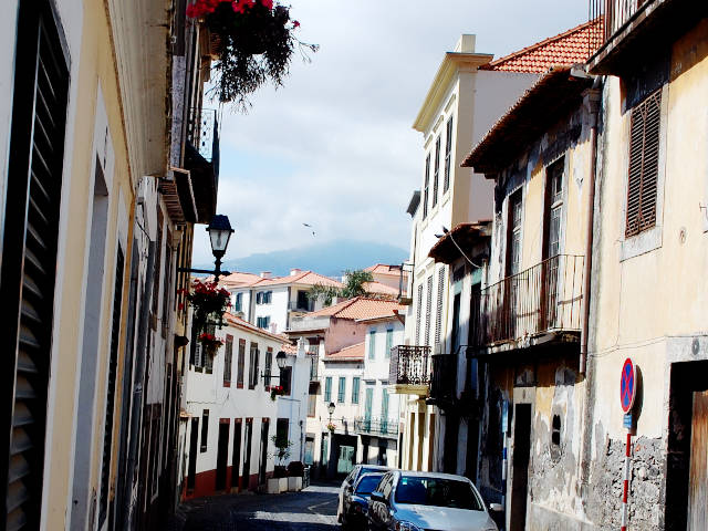 Rua de Santa Maria, Centro Histórico do Funchal, Madeira, Guia de Portugal &copy; / Wikipedia