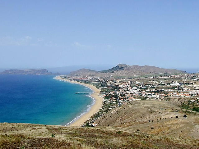 Praias da Ilha da Madeira, Portugal &copy; Michael Gaylard/CC, ilustração