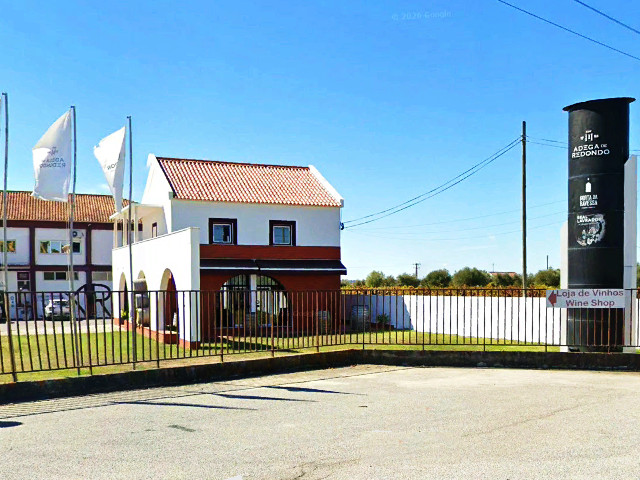 Adega de Redondo, N-254 sentido Évora, sub-região Redondo DOC Alentejo, Redondo, Alentejo &copy; Google Earth, ilustração